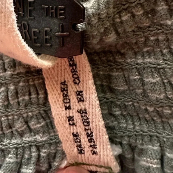 We The Free Off Shoulder Cotton Top - Picture 7 of 11